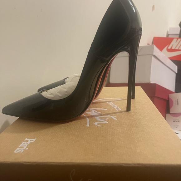 Black so Kate red bottoms never worn for sale… - Picture 3 of 6